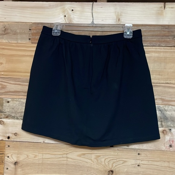 J. Crew size 12 Black Super Soft and Stretchy Mini Skirt with Back Zip Closure - Picture 6 of 7